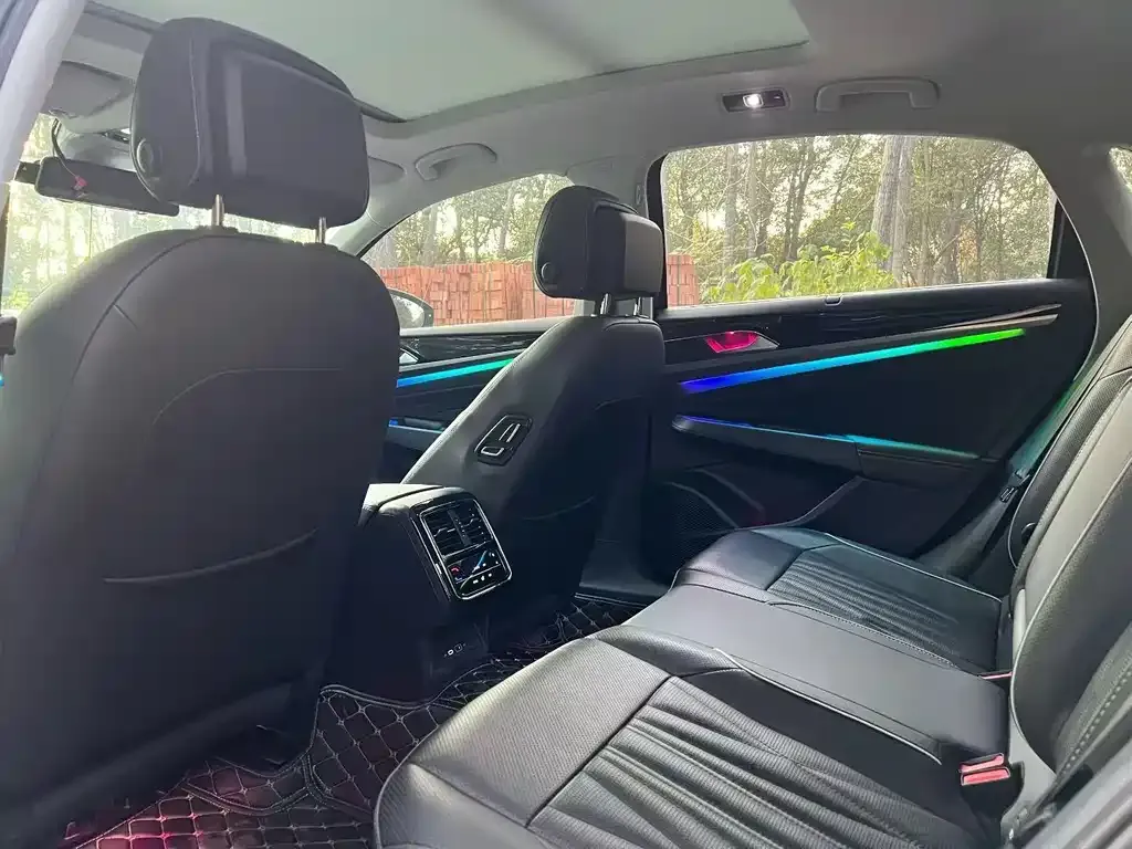 Volkswagen Passat — фото 3
