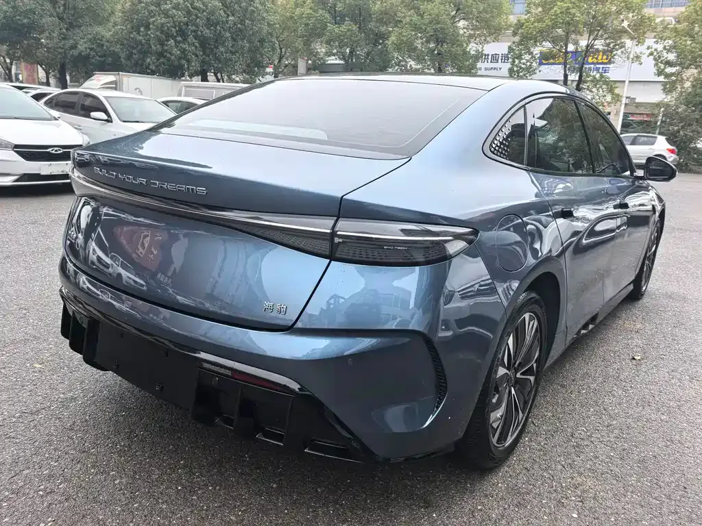 BYD Seal — фото 7
