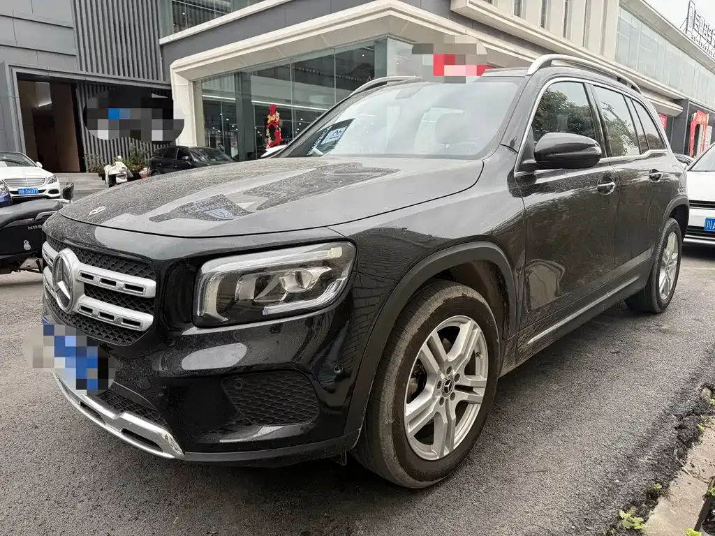Mercedes-Benz GLB — фото 1