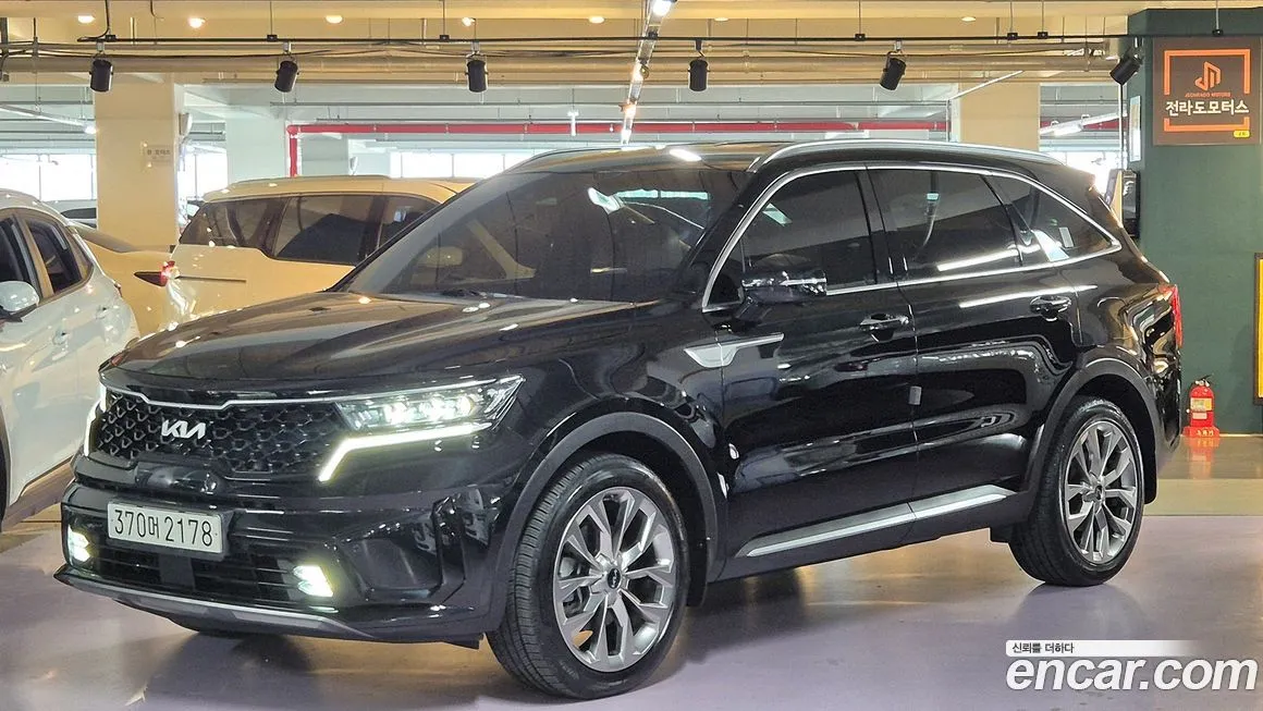 Kia Sorento — фото 1