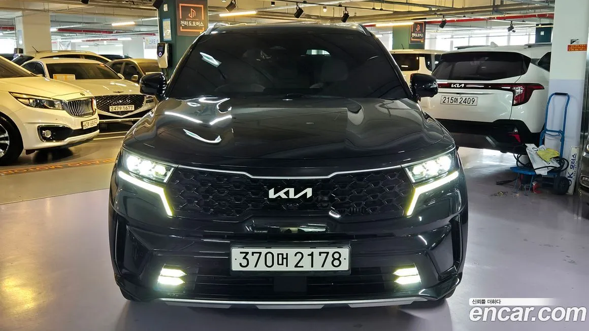 Kia Sorento — фото 5