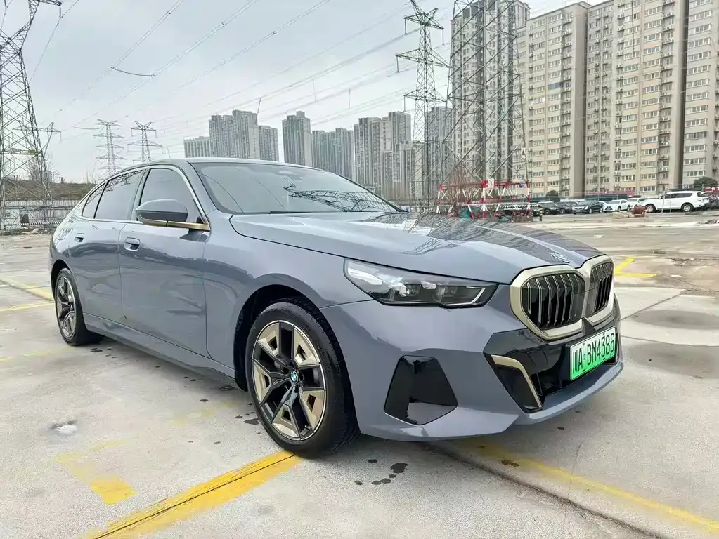 BMW i5 — фото 4