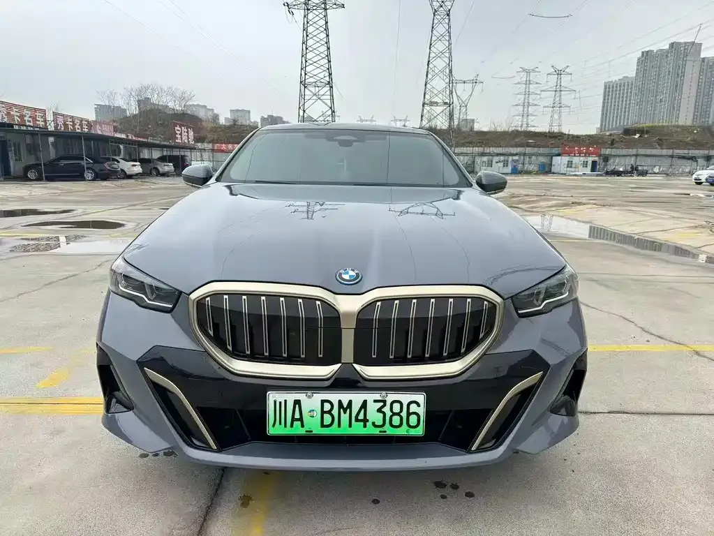 BMW i5 — фото 6