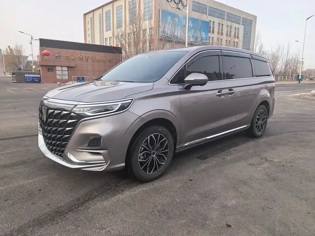 Roewe iMAX8 New Energy — фото 1