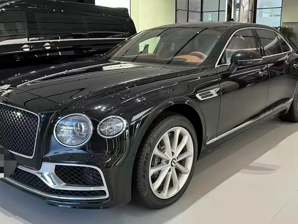 Bentley Flying Spur — фото 1