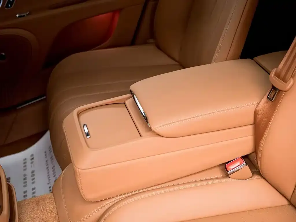 Bentley Flying Spur — фото 2