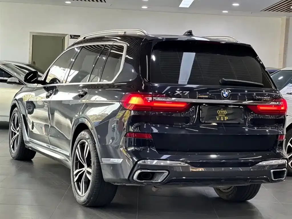 BMW X7 — фото 8