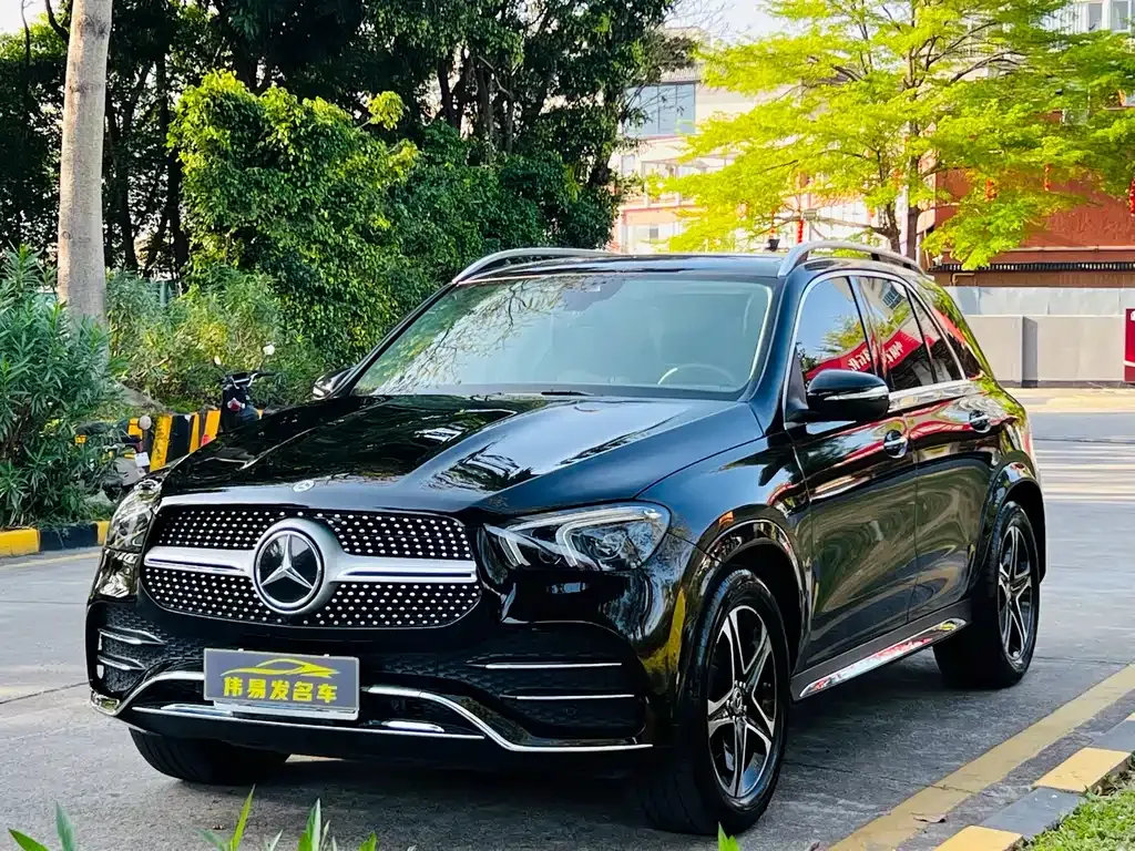 Mercedes-Benz GLE — фото 1