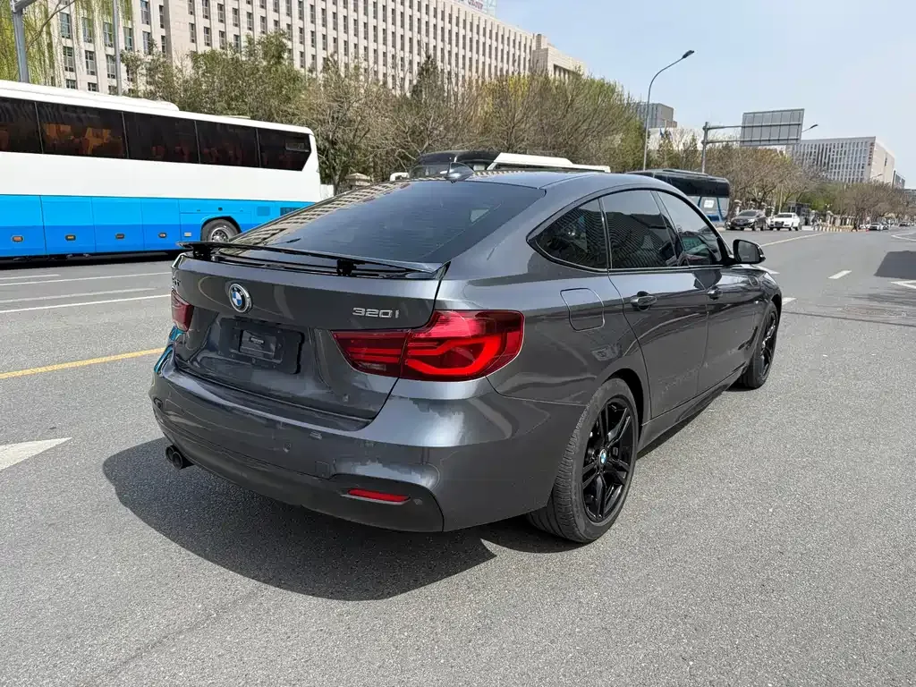 BMW 3 Series GT — фото 7