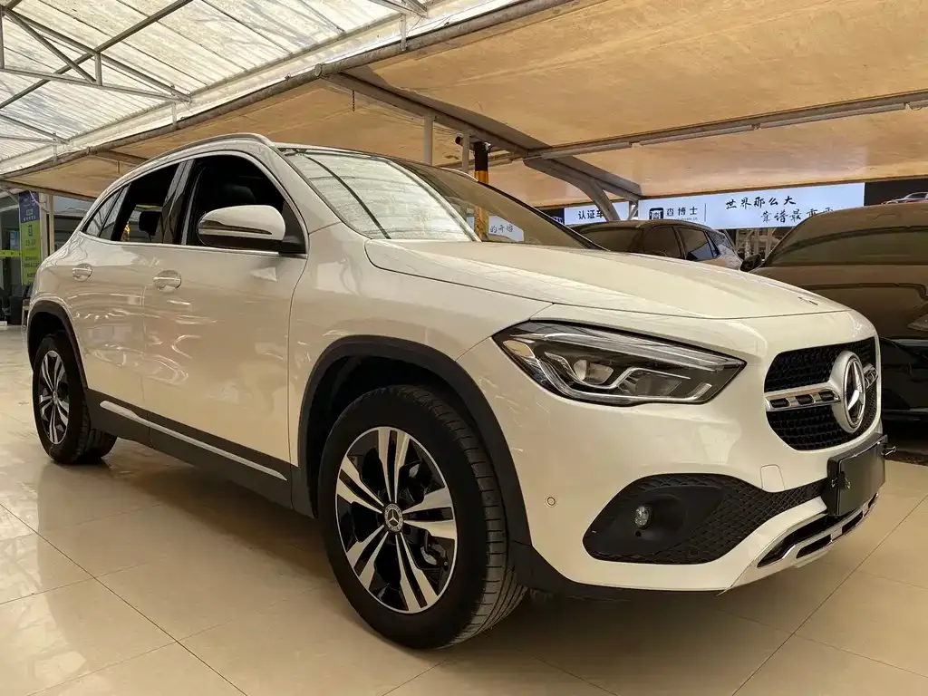 Mercedes-Benz GLA — фото 6