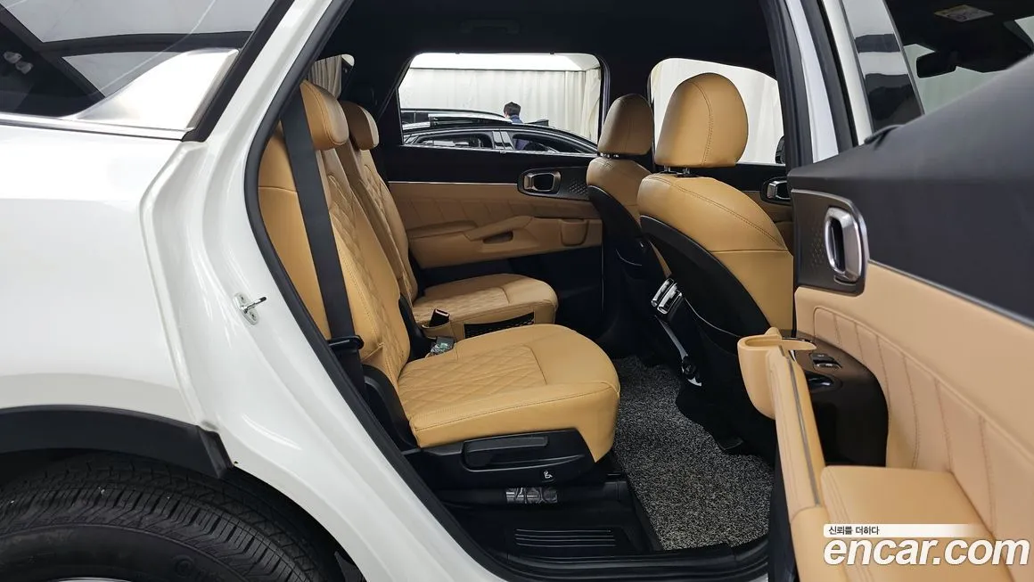Kia Sorento — фото 5