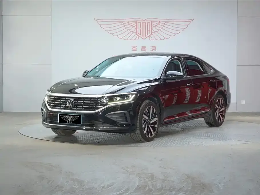 Volkswagen Passat — фото 1