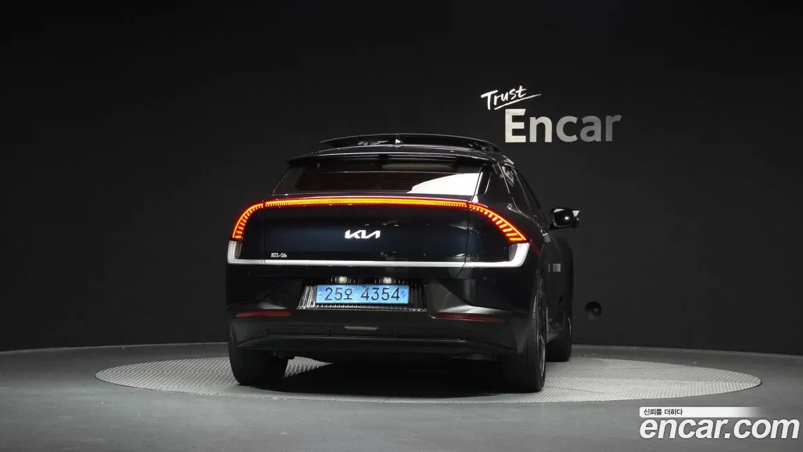 Kia EV6 — фото 7