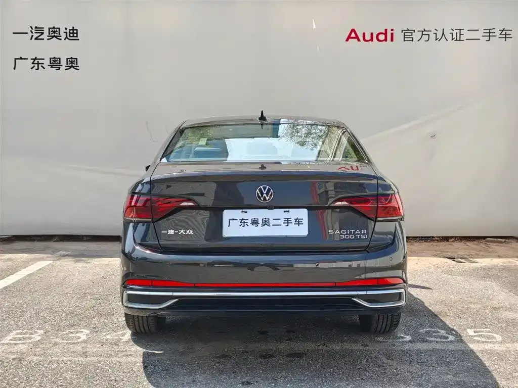 Volkswagen Sagitar — фото 10