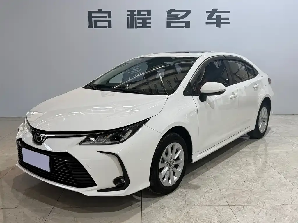 Toyota Corolla — фото 1