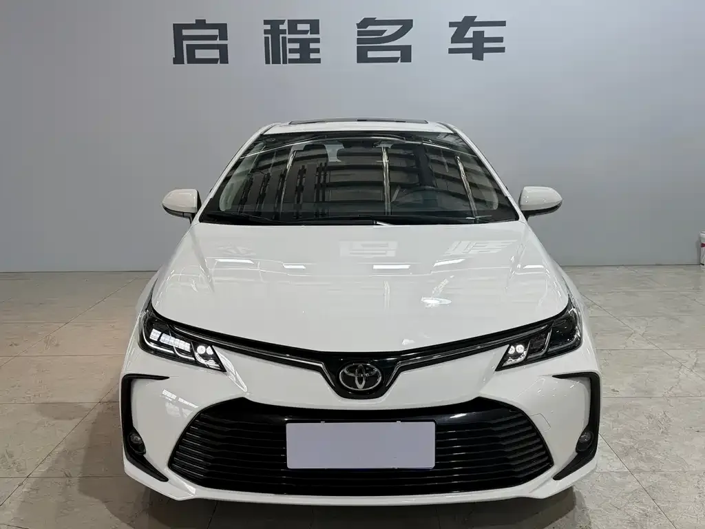 Toyota Corolla — фото 6
