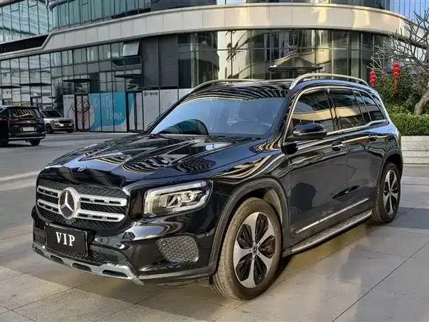 Mercedes-Benz GLB — фото 1