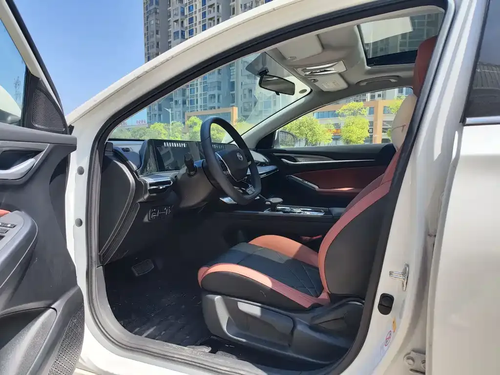Changan Eado — фото 9