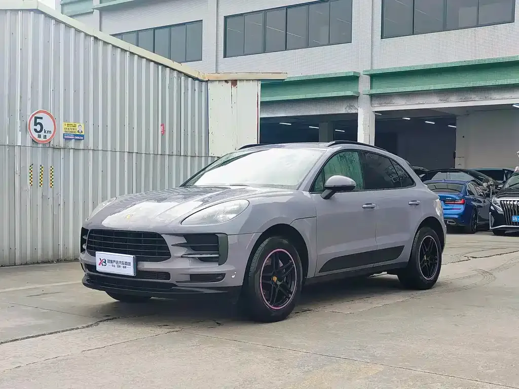 Porsche Macan — фото 1
