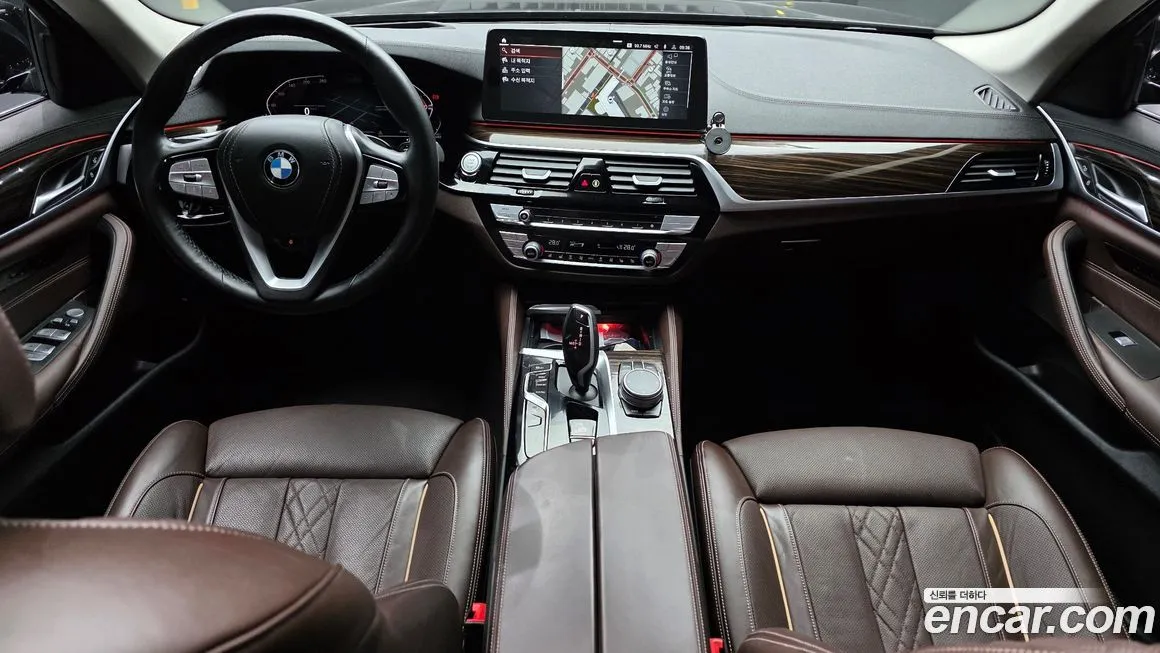 BMW 5-Series — фото 10