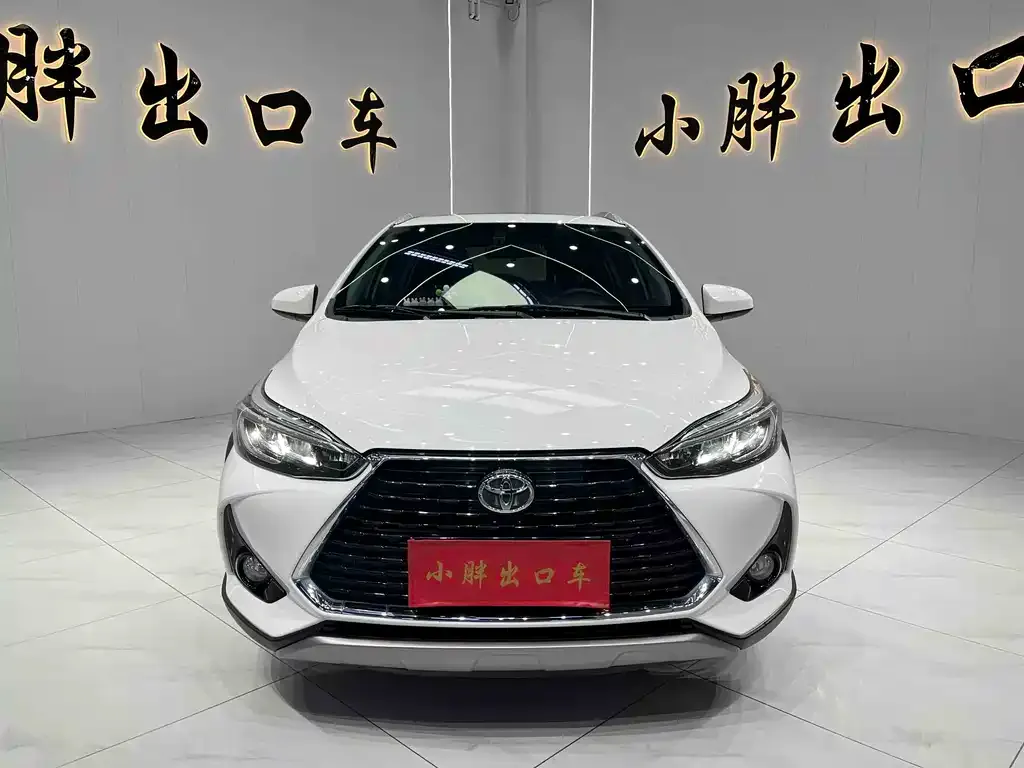 Toyota Yaris L — фото 7