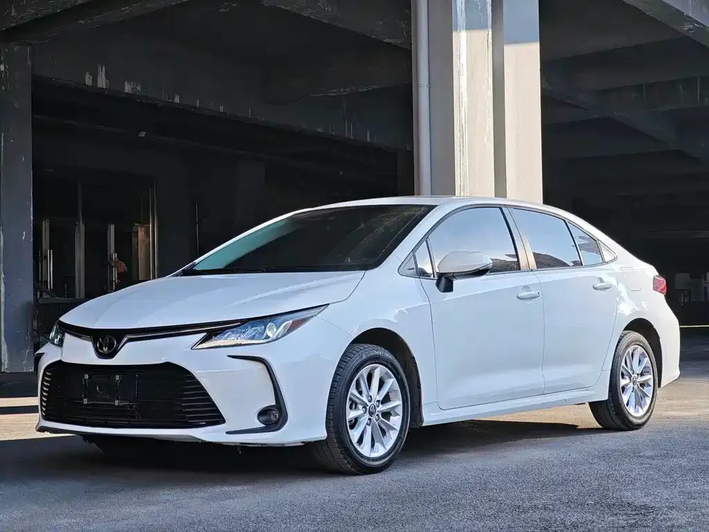 Toyota Corolla — фото 6
