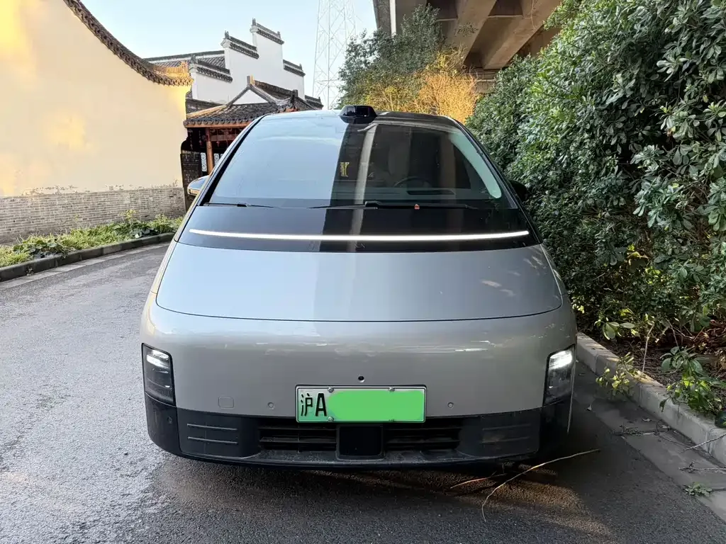 Li Auto MEGA — фото 6