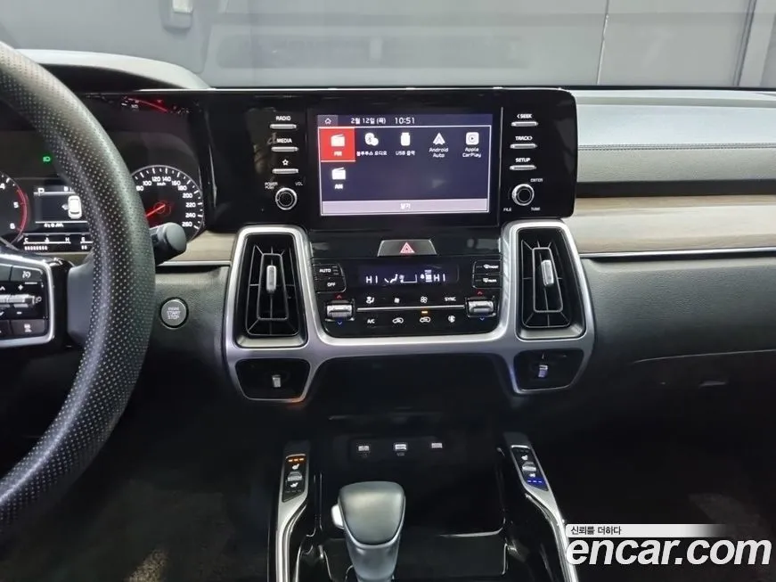 Kia Sorento — фото 9