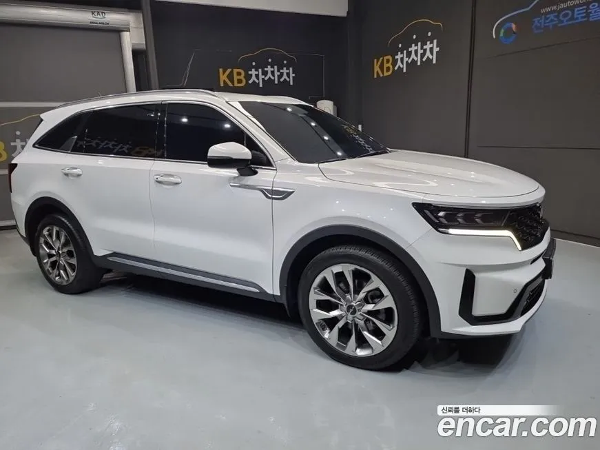 Kia Sorento — фото 6