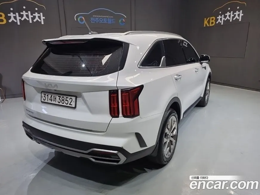 Kia Sorento — фото 4
