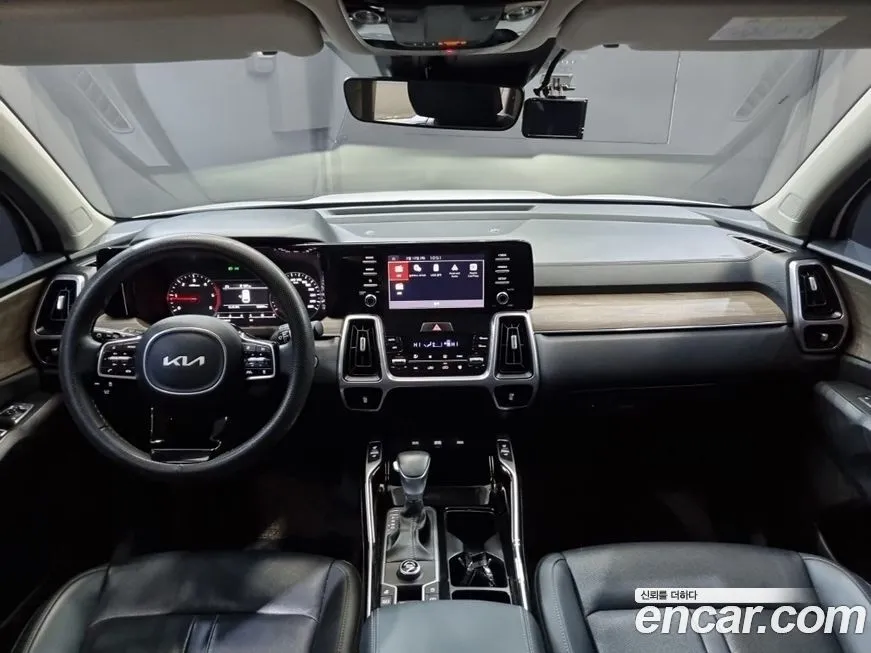 Kia Sorento — фото 8