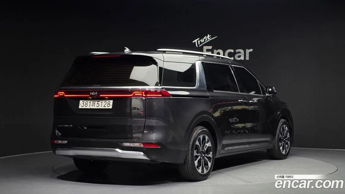 Kia Carnival — фото 2