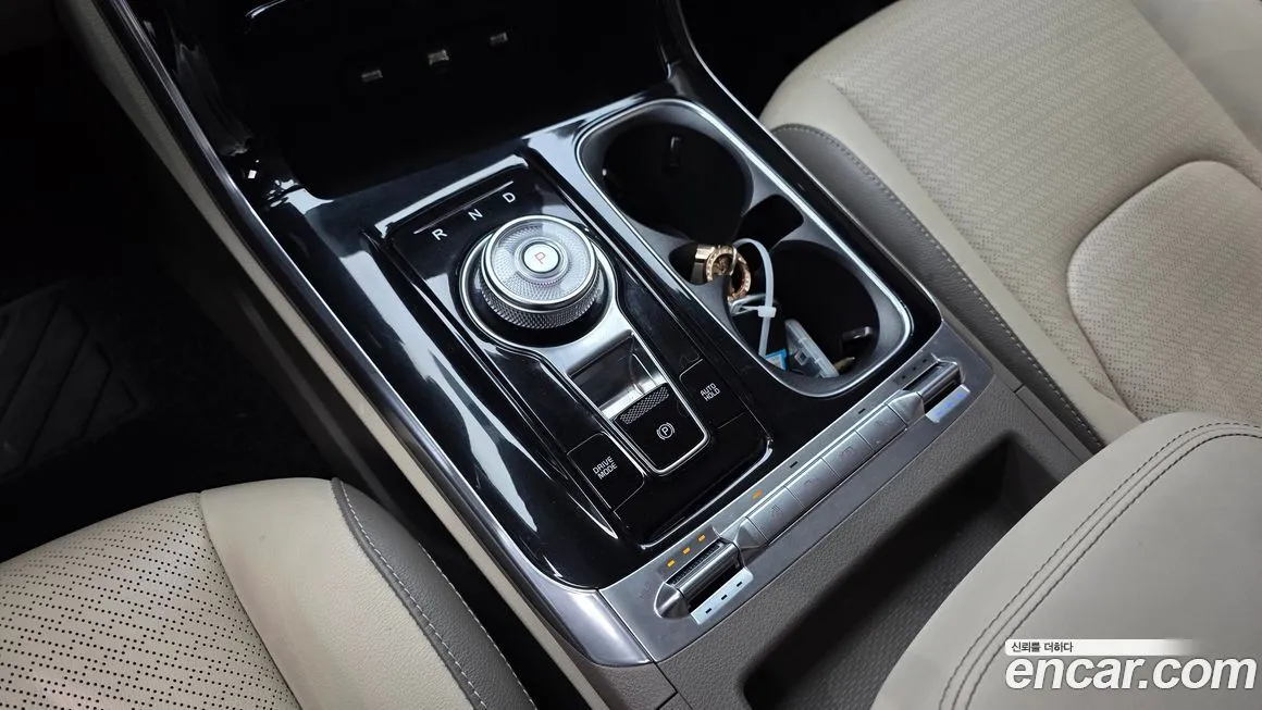 Kia Carnival — фото 10