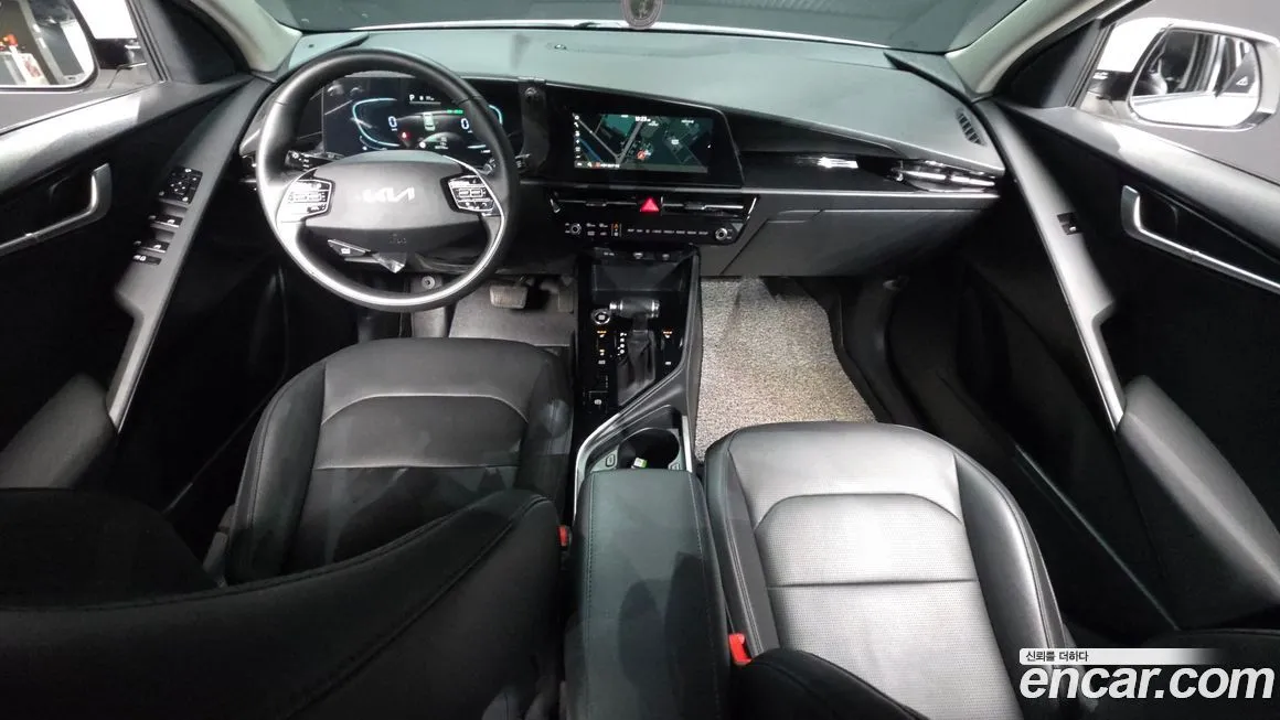 Kia Niro — фото 10