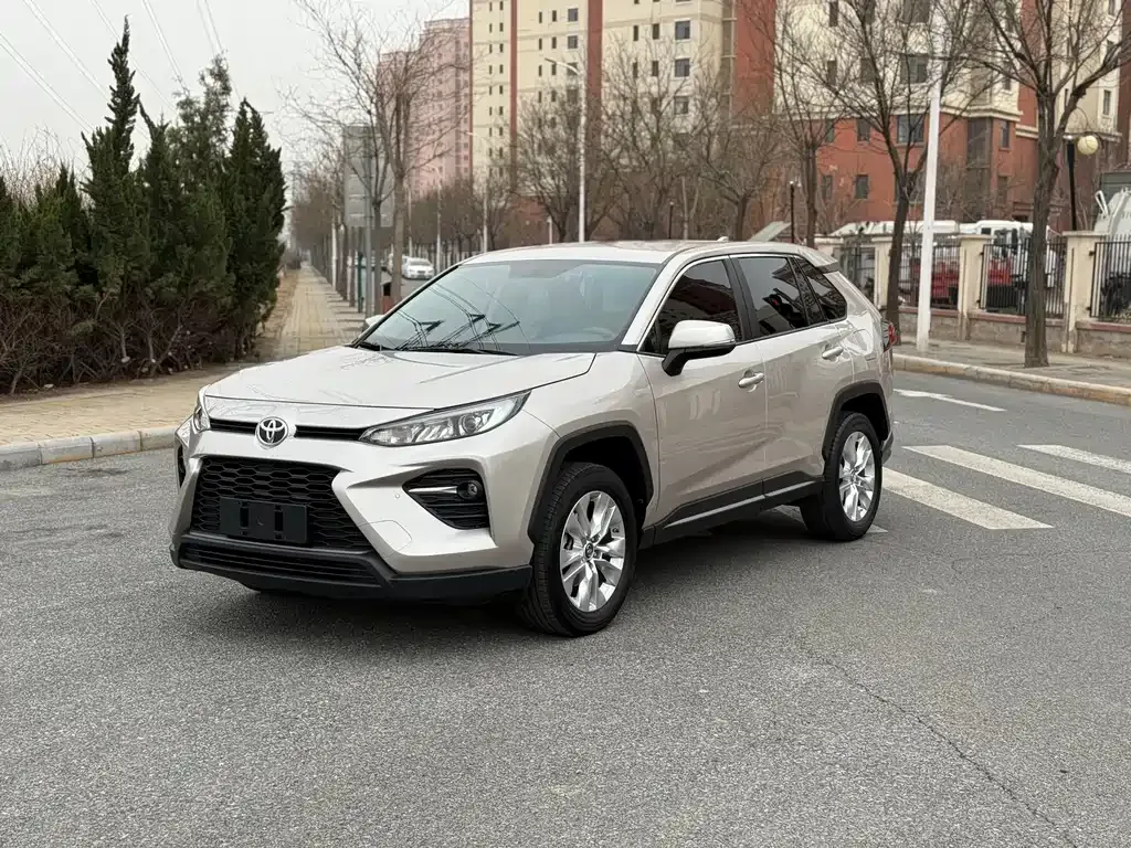 Toyota Wildlander — фото 1