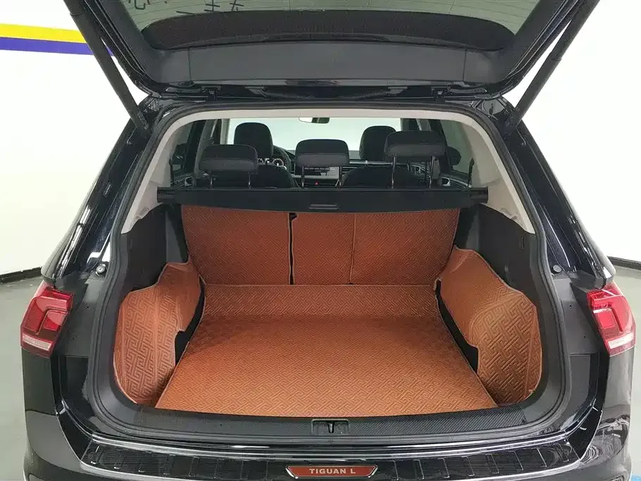 Volkswagen Tiguan L — фото 5