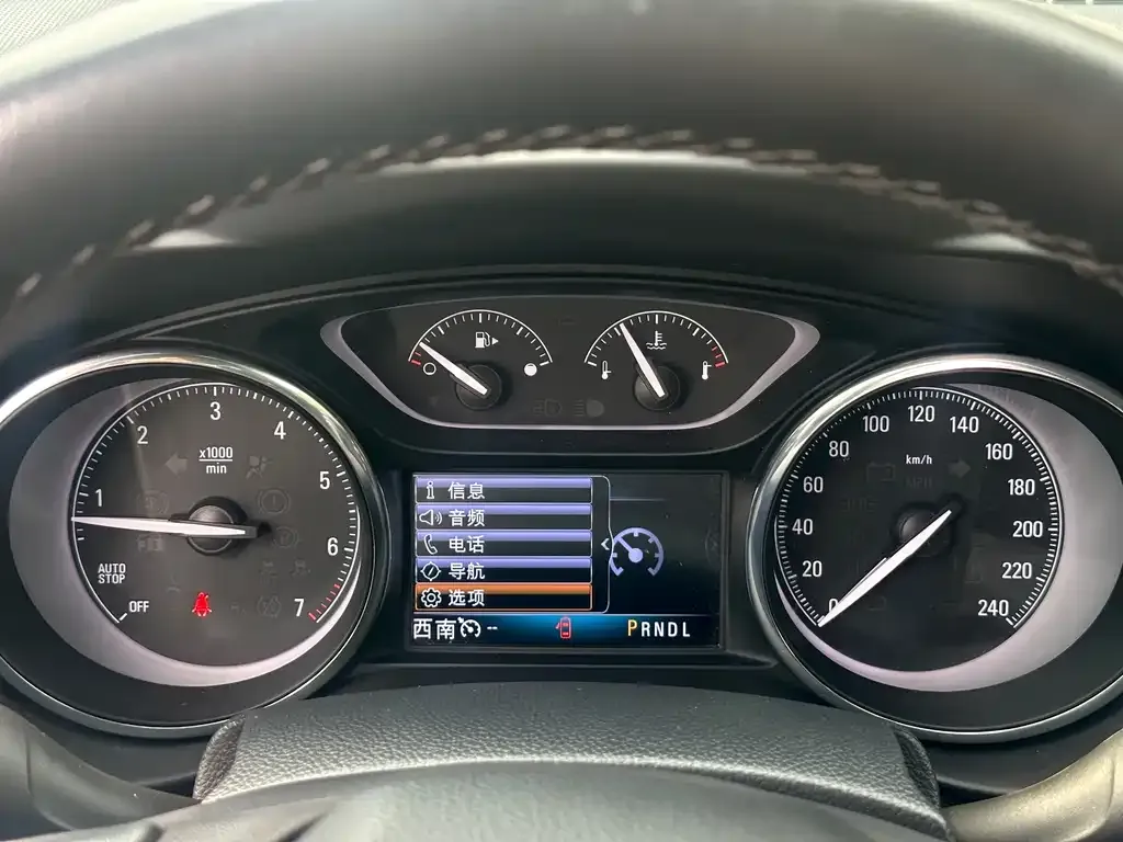 Buick Envision Plus — фото 6