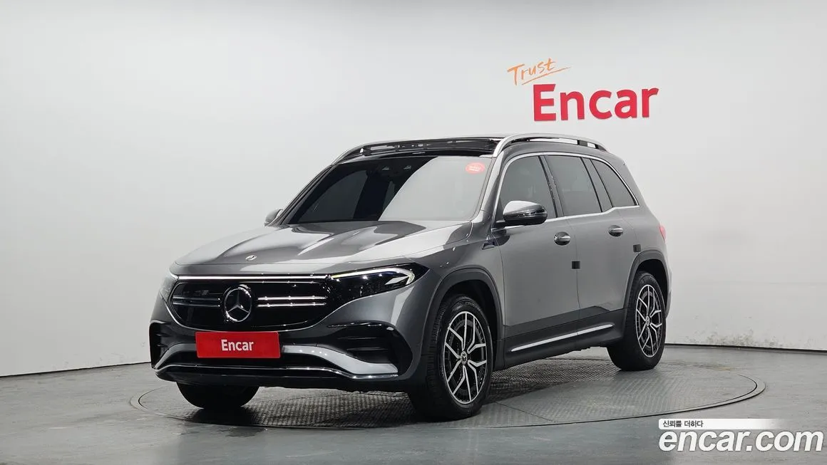 Mercedes-Benz EQB — фото 1