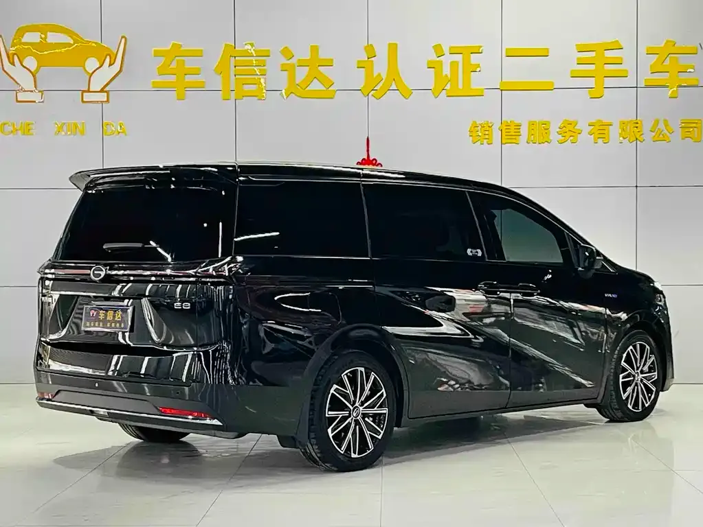 GAC Motor E8 Hybrid — фото 10
