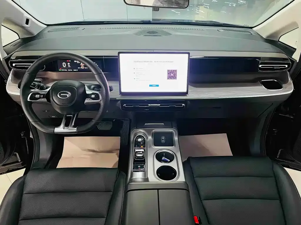 GAC Motor E8 Hybrid — фото 9