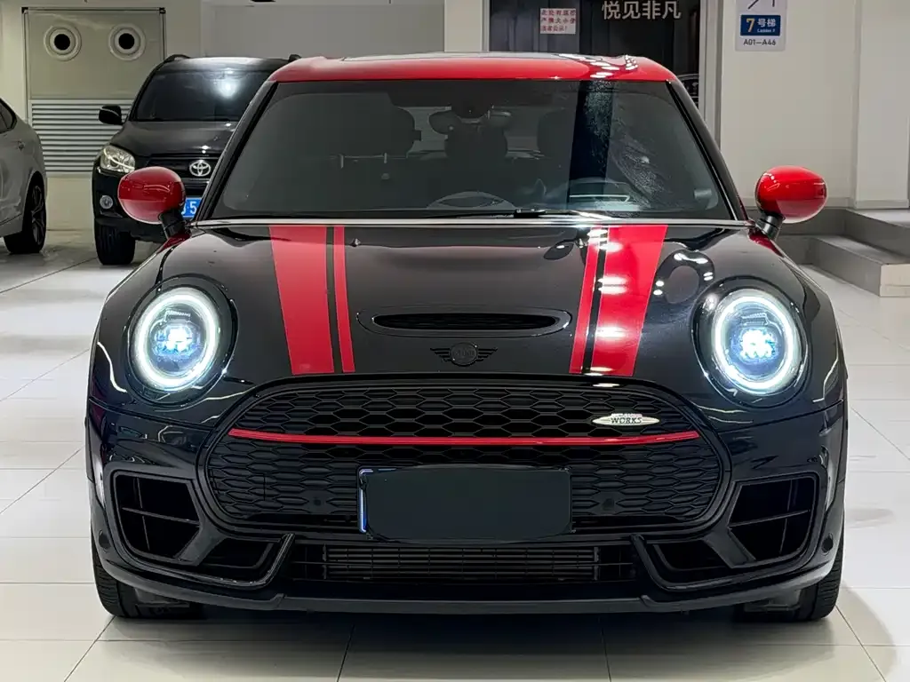 MINI Clubman JCW — фото 6