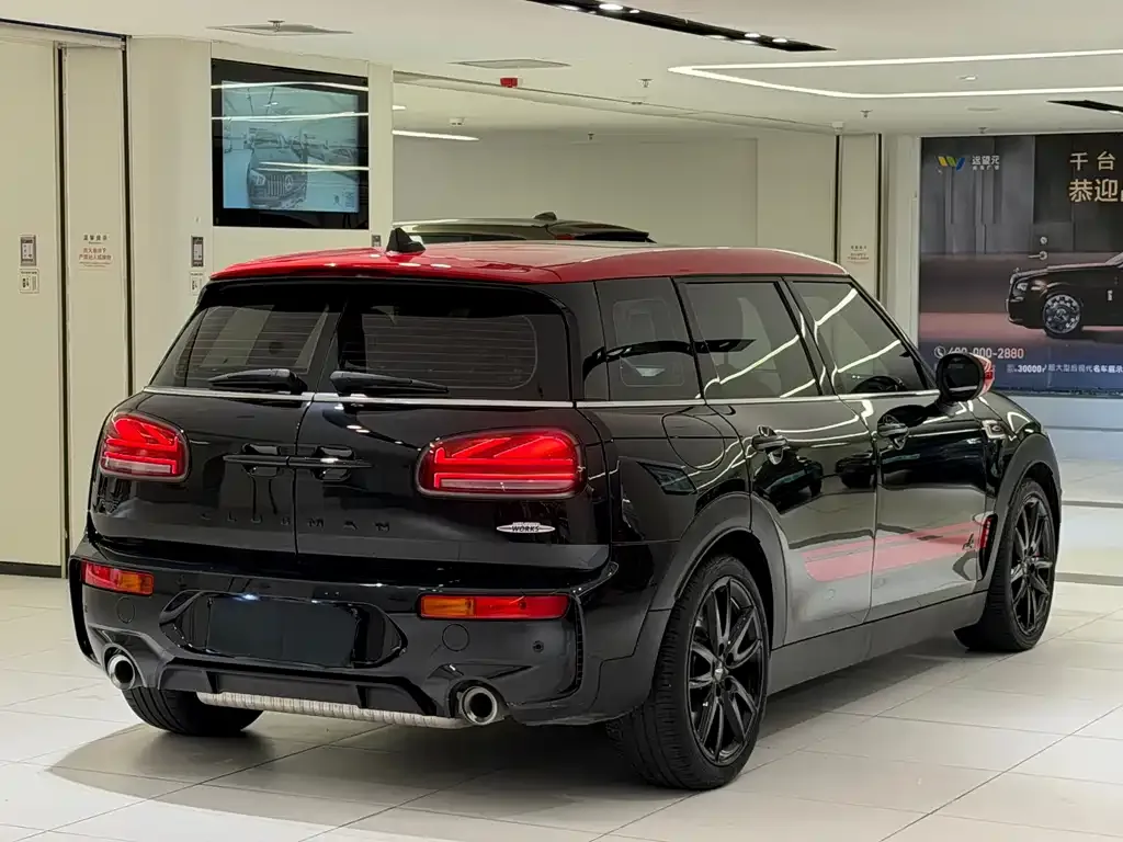 MINI Clubman JCW — фото 10