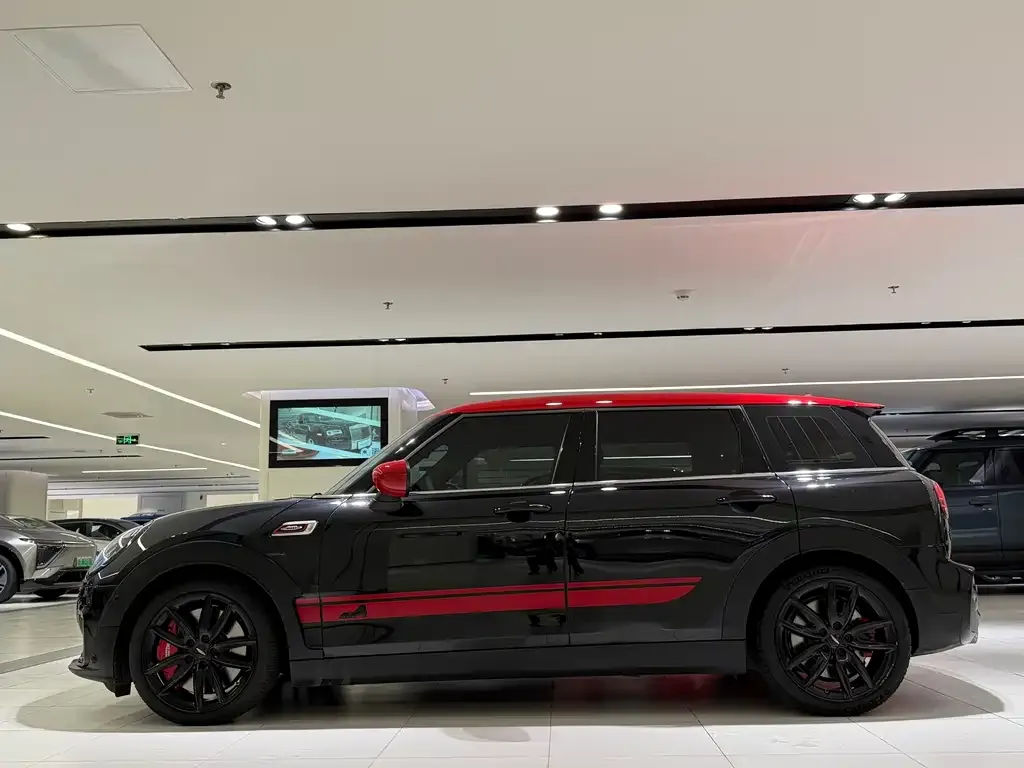 MINI Clubman JCW — фото 8