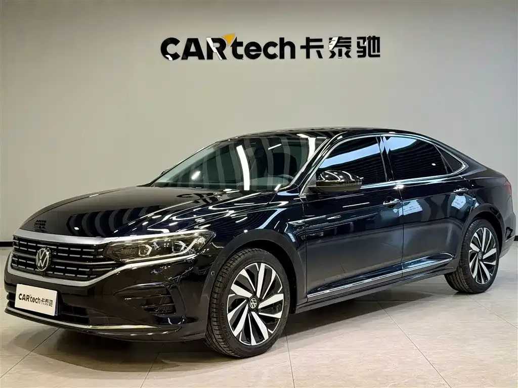 Volkswagen Passat — фото 1