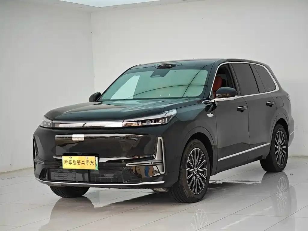Geely Galaxy M9 — фото 1
