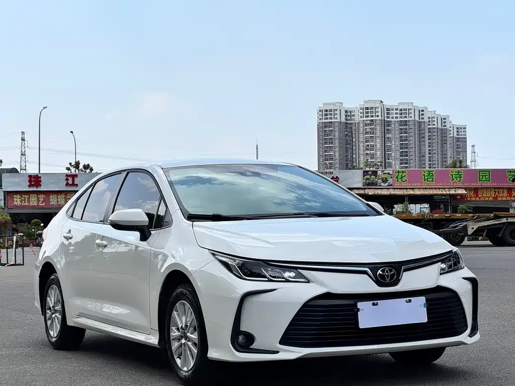 Toyota Corolla — фото 3
