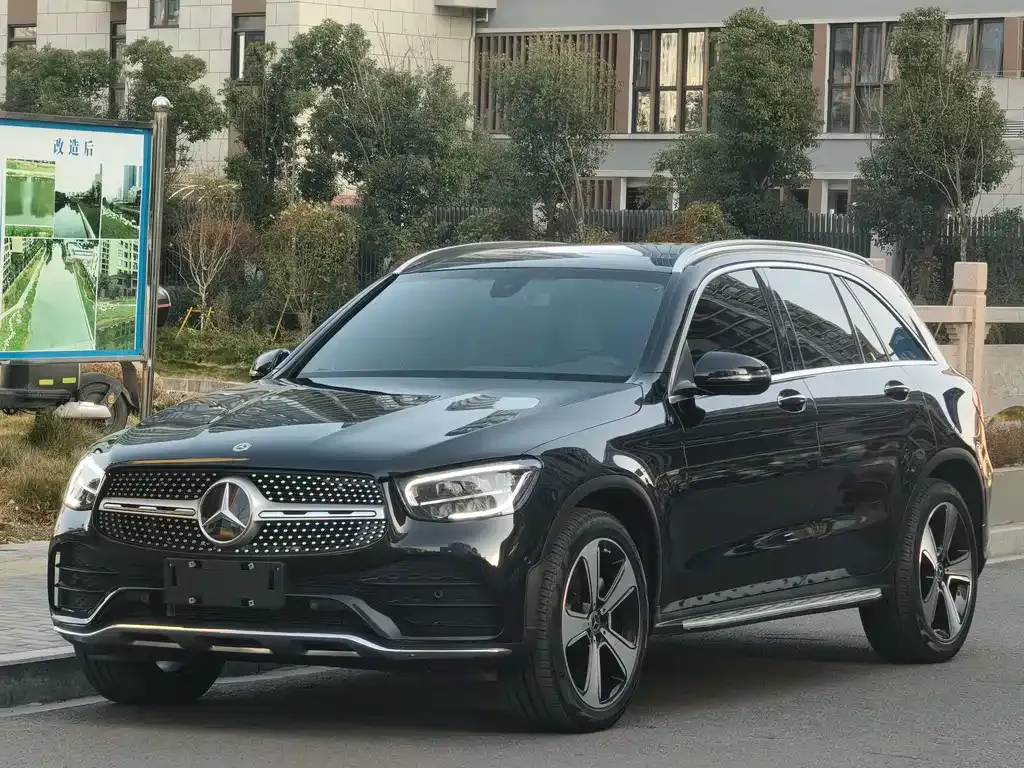 Mercedes-Benz GLC — фото 1