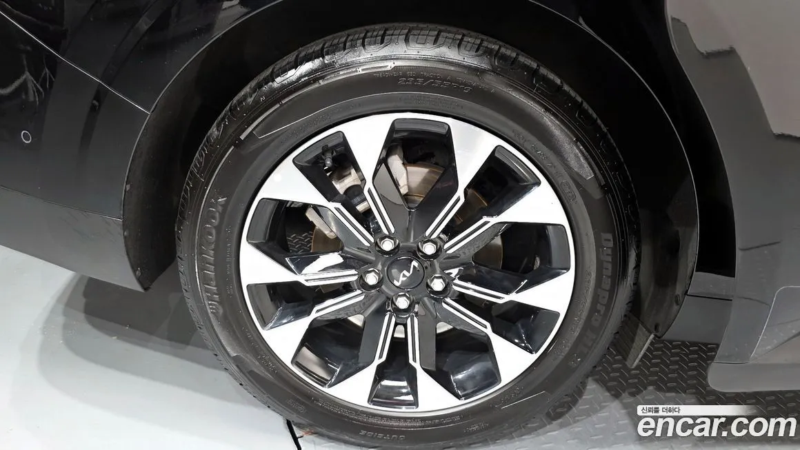 Kia Carnival — фото 10