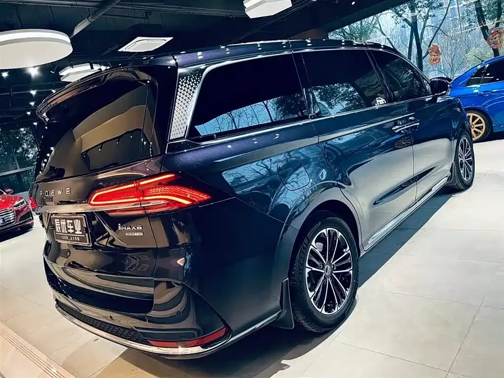 Roewe iMAX8 — фото 2