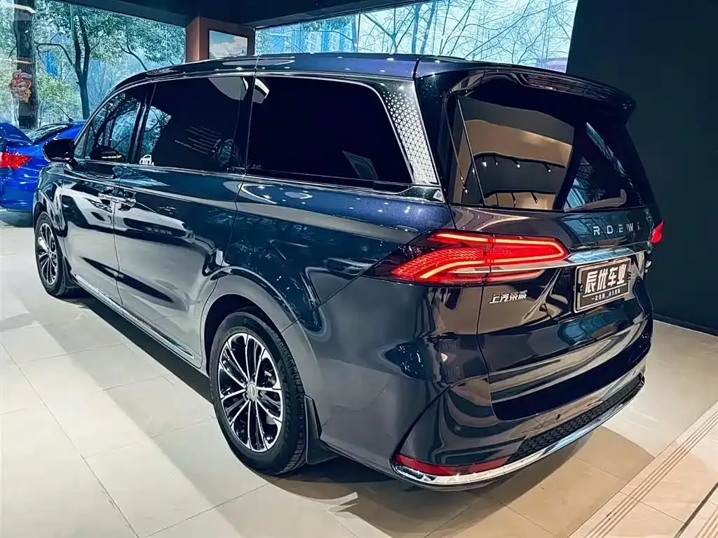 Roewe iMAX8 — фото 9